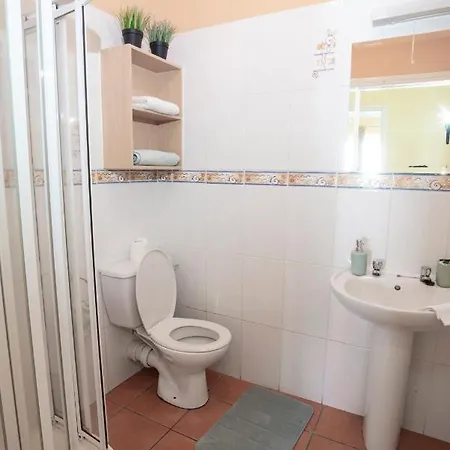 Ashdown Village Budget Self-catering Apartment Limerick